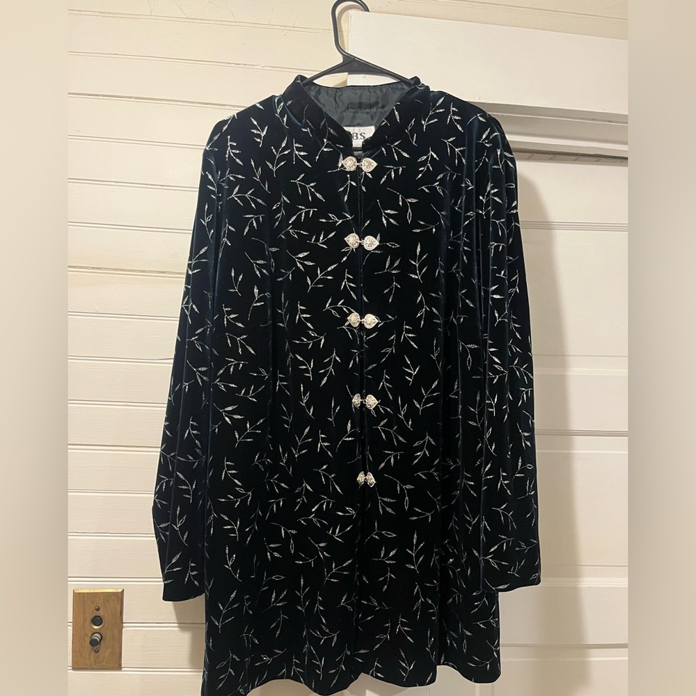 Dark Green Velvet Embroidered Mandarin Collar Blouse/Jacket